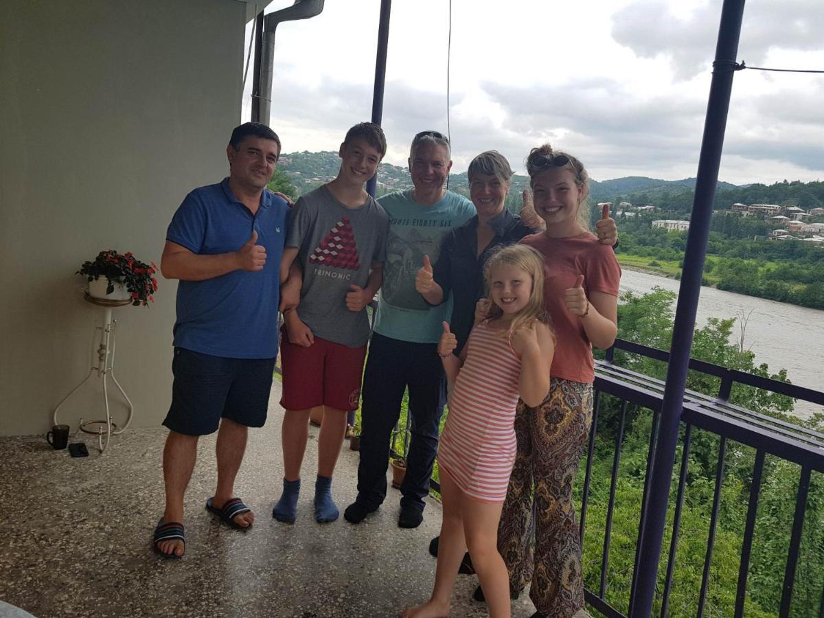 Hotel Shaumiani Kutaisi Bagian luar foto