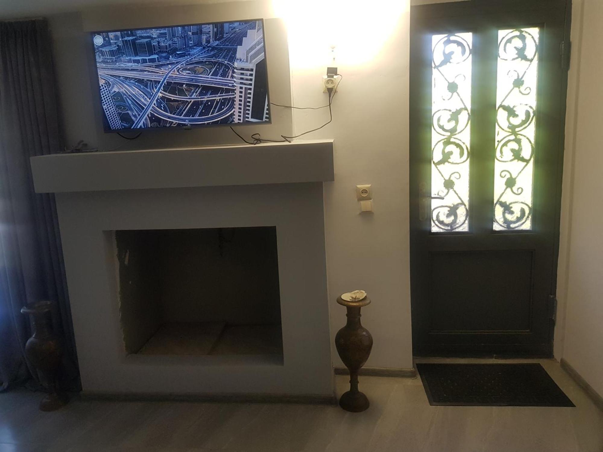 Hotel Shaumiani Kutaisi Bagian luar foto