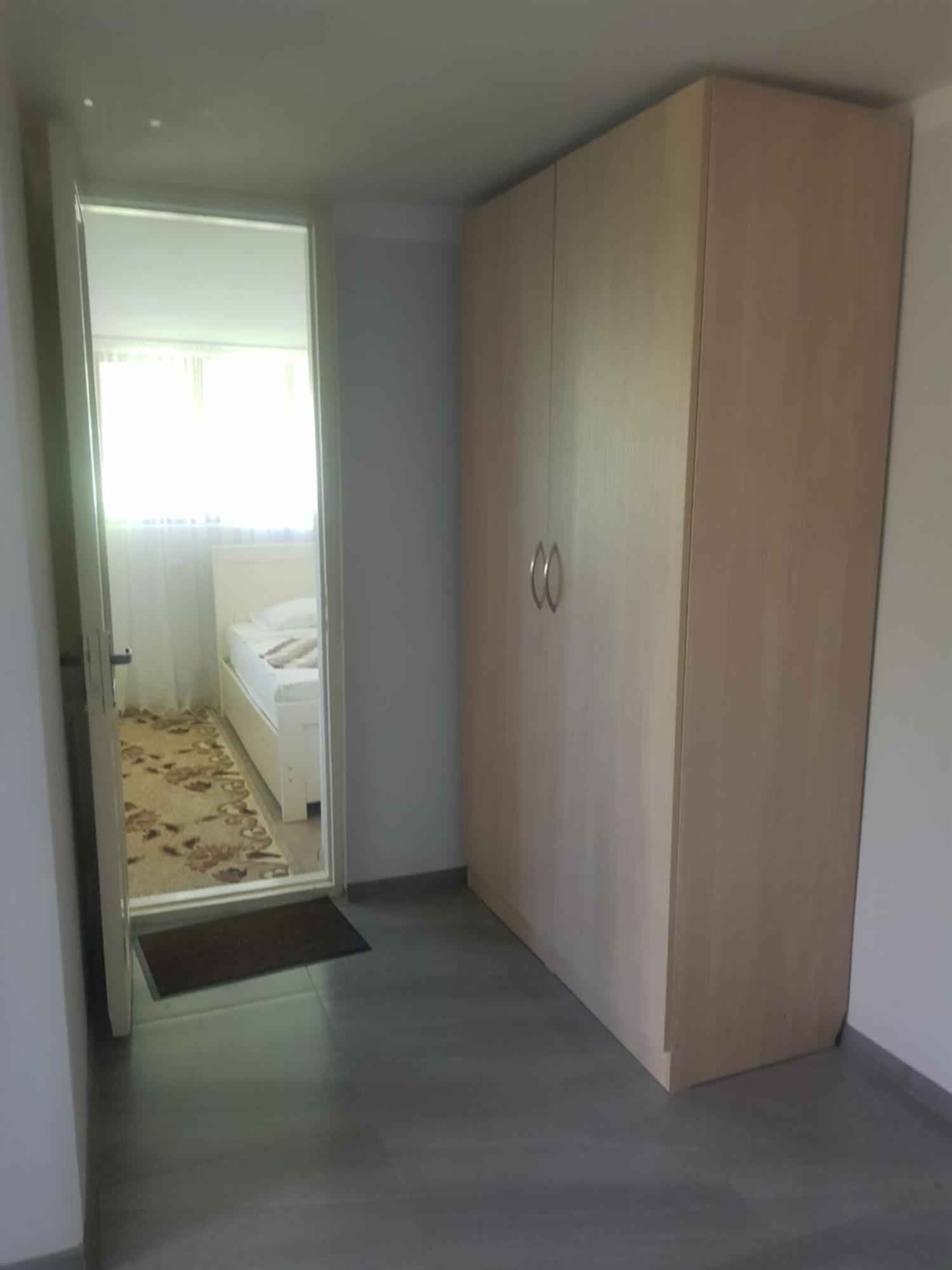 Hotel Shaumiani Kutaisi Bagian luar foto